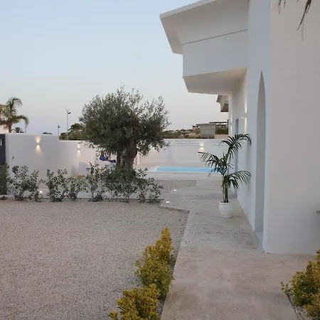 White Luxury Scala Dei Turchi Apartment Realmonte