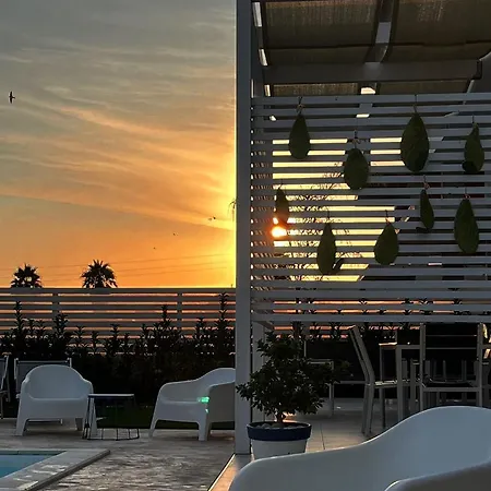 White Luxury Scala Dei Turchi Apartment *